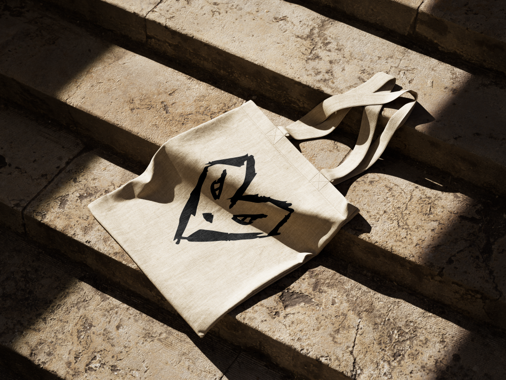 tote-bag-heart-one-big-front
